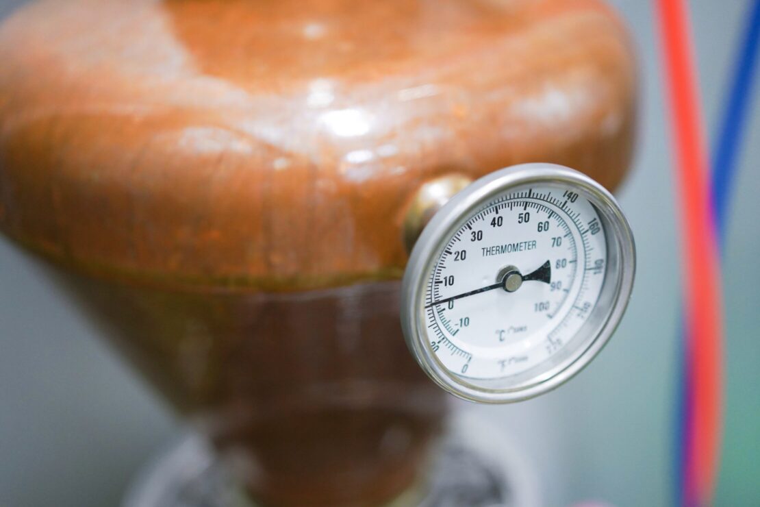 カカオジン蒸留風景