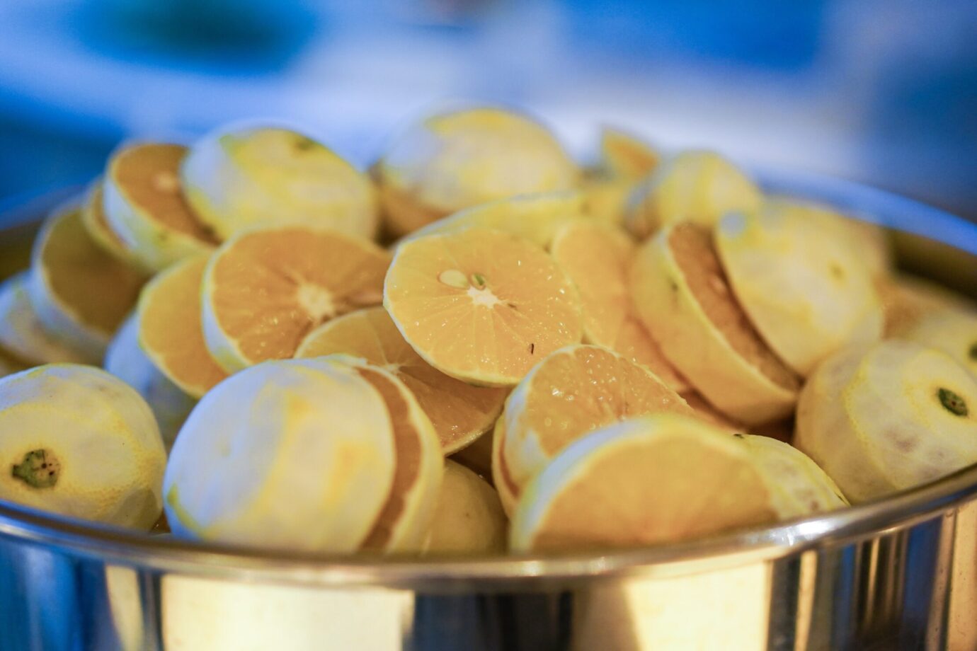 カットしたへべすの実